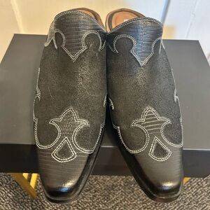 Donald Pliner Western-Inspired Mules – Beautiful Details – Size 8.5, Brand New!